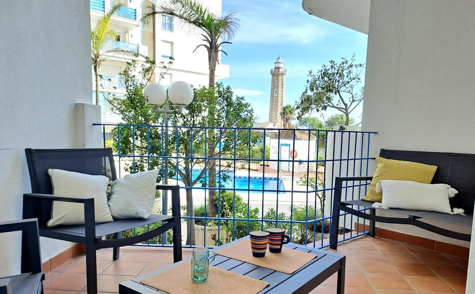 Noctua 030 El Faro Estepona 1 スペイン